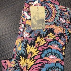 Peruvian Connection Firenze leggings. Size M